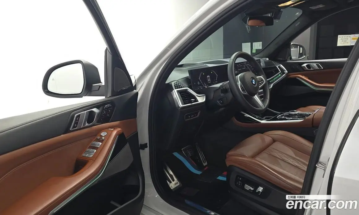BMW X7 2023 3.0 автомат (гидро), фото 13