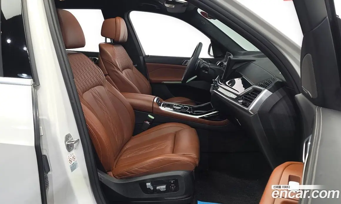 BMW X7 2023 3.0 автомат (гидро), фото 16