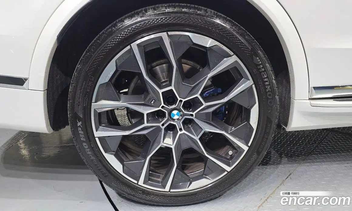 BMW X7 2023 3.0 автомат (гидро), фото 5