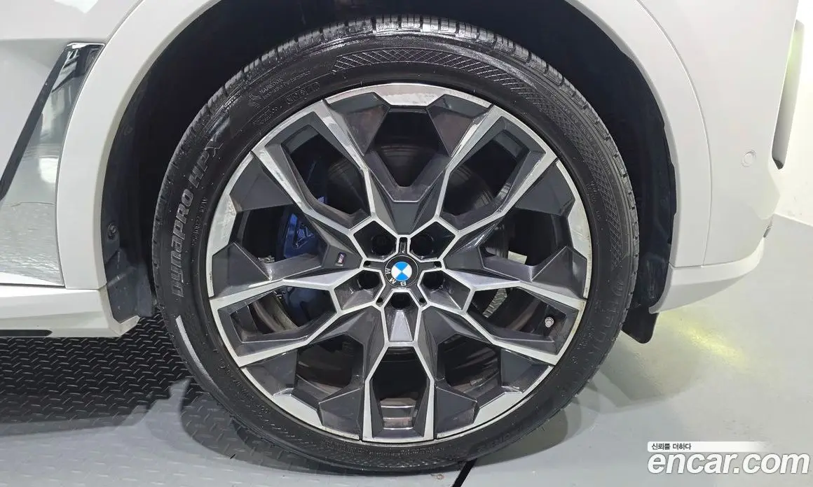 BMW X7 2023 3.0 автомат (гидро), фото 7