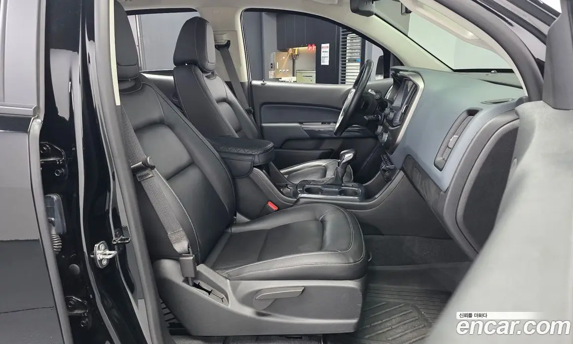 Chevrolet Colorado 2022 3.6 автомат (гидро), фото 17