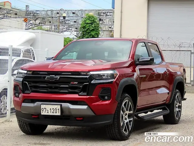 Chevrolet Colorado 2023 2.7 автомат (гидро), миниатюра 1