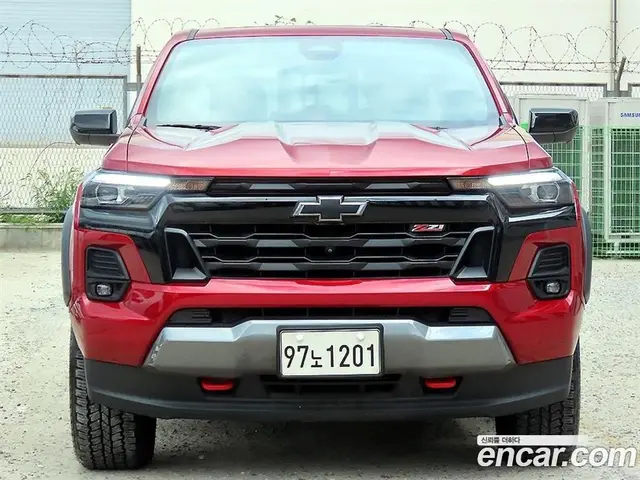 Chevrolet Colorado 2023 2.7 автомат (гидро), миниатюра 2