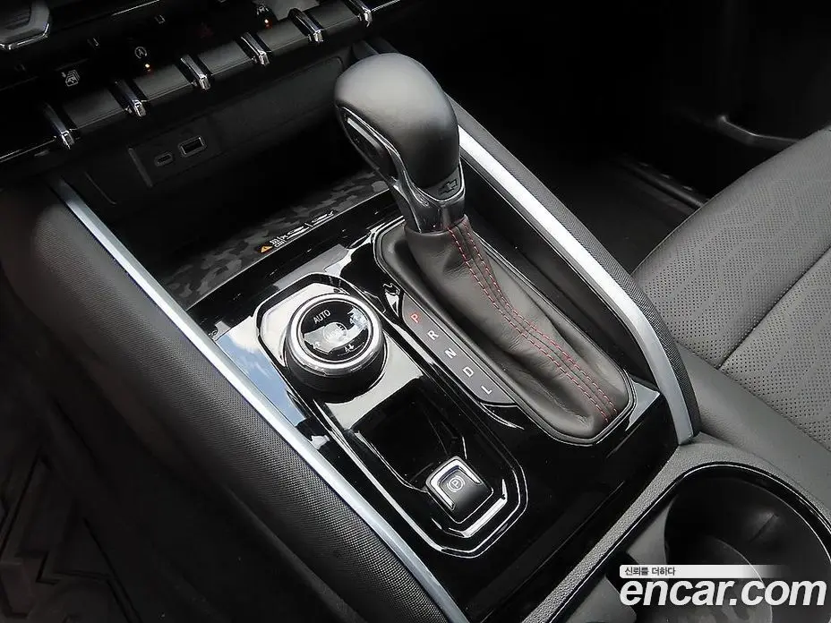 Chevrolet Colorado 2023 2.7 автомат (гидро), фото 10