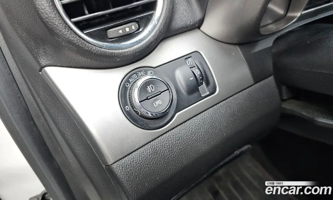 Chevrolet Orlando 2011 2.0 автомат (гидро), фото 18