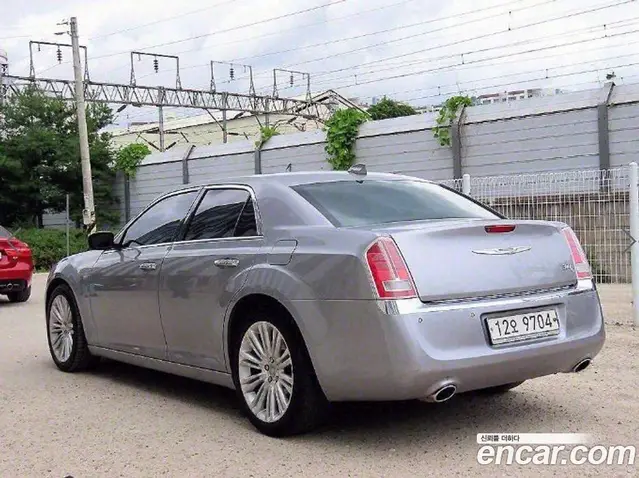 Chrysler 300C 2011 3.6 автомат (гидро), миниатюра 3