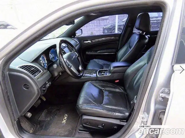 Chrysler 300C 2011 3.6 автомат (гидро), миниатюра 5