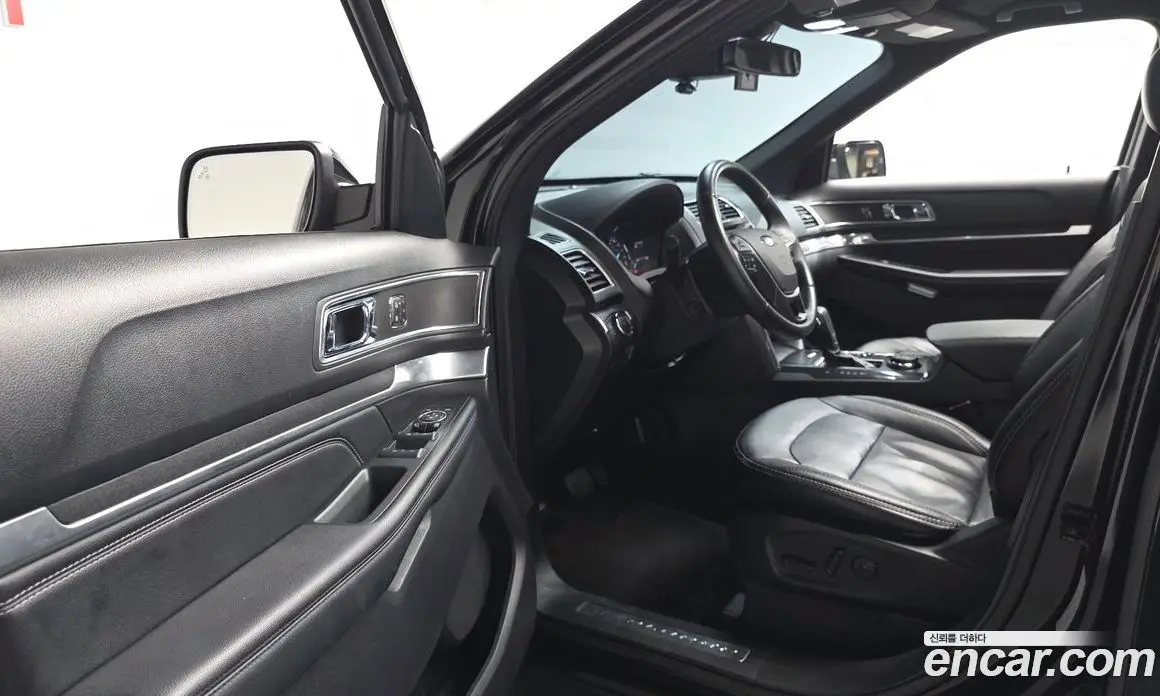 Ford Explorer 2019 2.3 автомат (гидро), фото 12