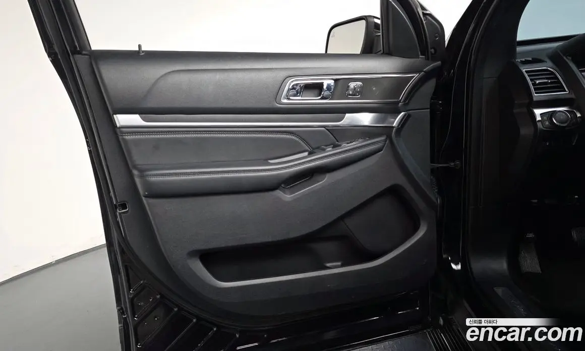 Ford Explorer 2019 2.3 автомат (гидро), фото 13