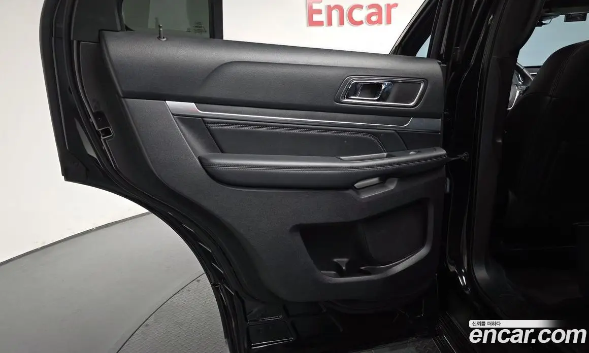 Ford Explorer 2019 2.3 автомат (гидро), фото 14