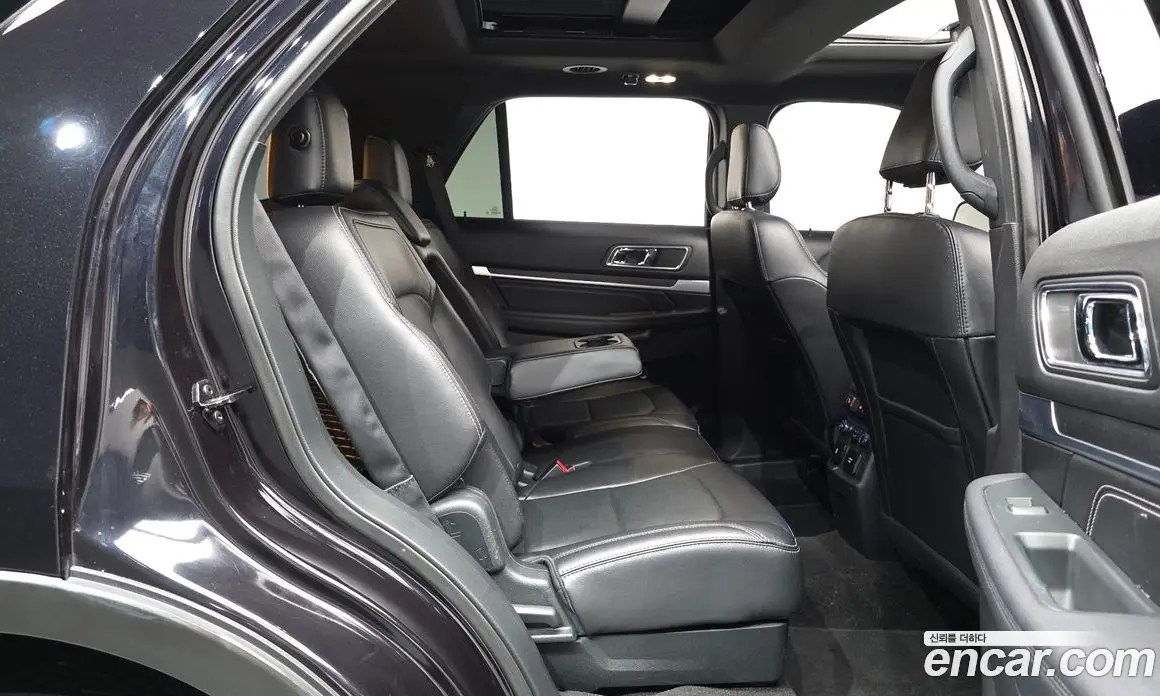 Ford Explorer 2019 2.3 автомат (гидро), фото 16