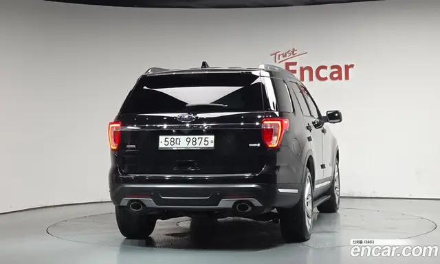 Ford Explorer 2019 2.3 автомат (гидро), миниатюра 3