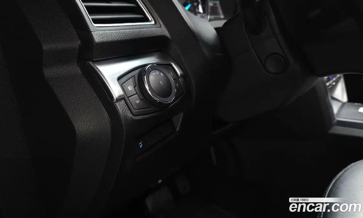Ford Explorer 2019 2.3 автомат (гидро), фото 26