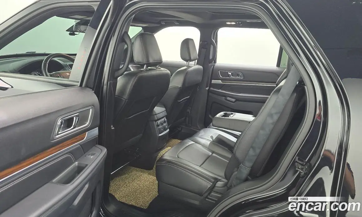 Ford Explorer 2019 2.3 автомат (гидро), фото 12