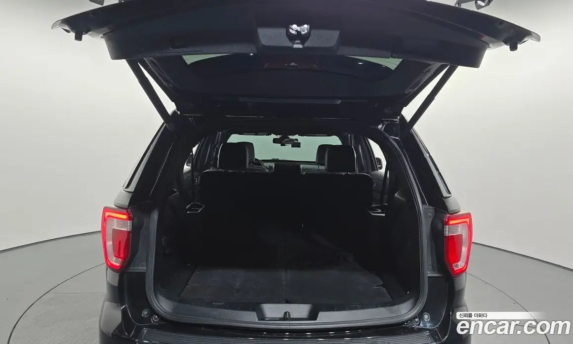 Ford Explorer 2019 2.3 автомат (гидро), фото 18