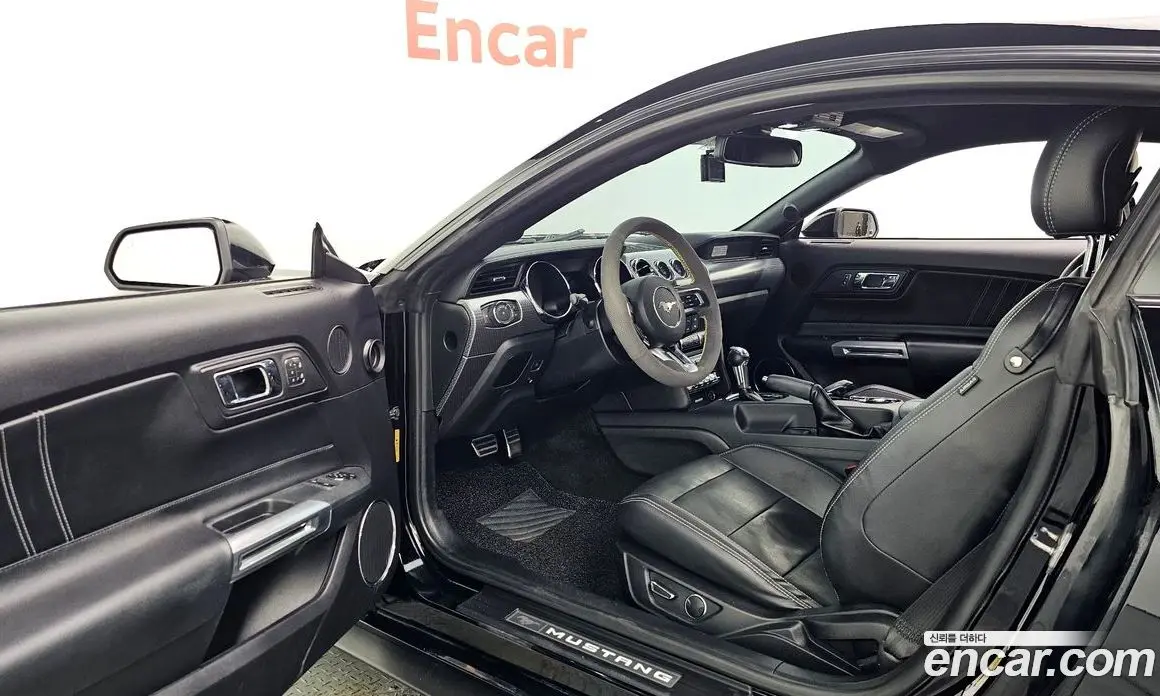 Ford Mustang 2017 2.3 автомат (гидро), фото 10