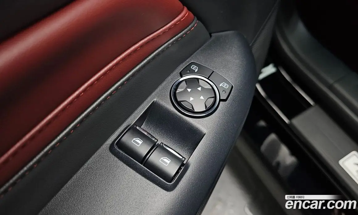 Ford Mustang 2024 2.3 автомат (гидро), фото 25