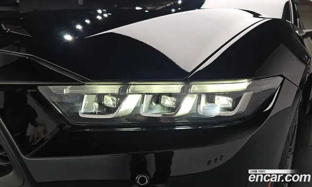 Ford Mustang 2024 2.3 автомат (гидро), миниатюра 8