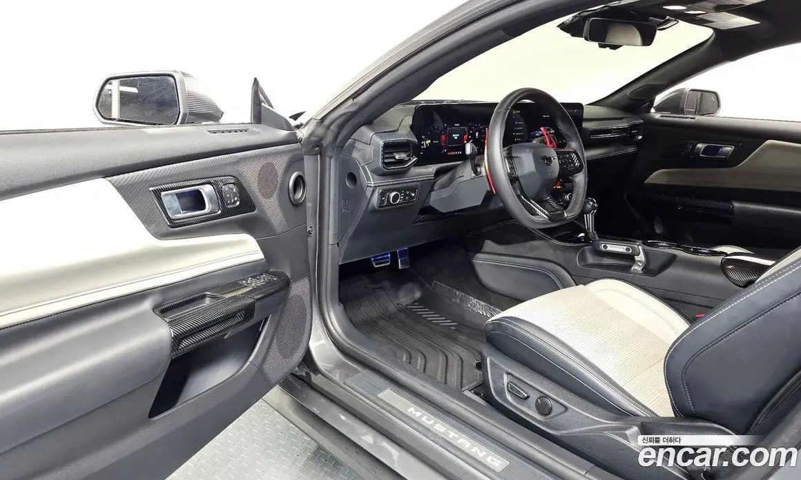 Ford Mustang 2024 2.3 автомат (гидро), фото 13