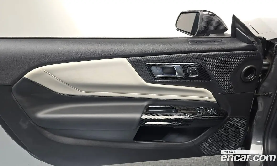 Ford Mustang 2024 2.3 автомат (гидро), фото 14
