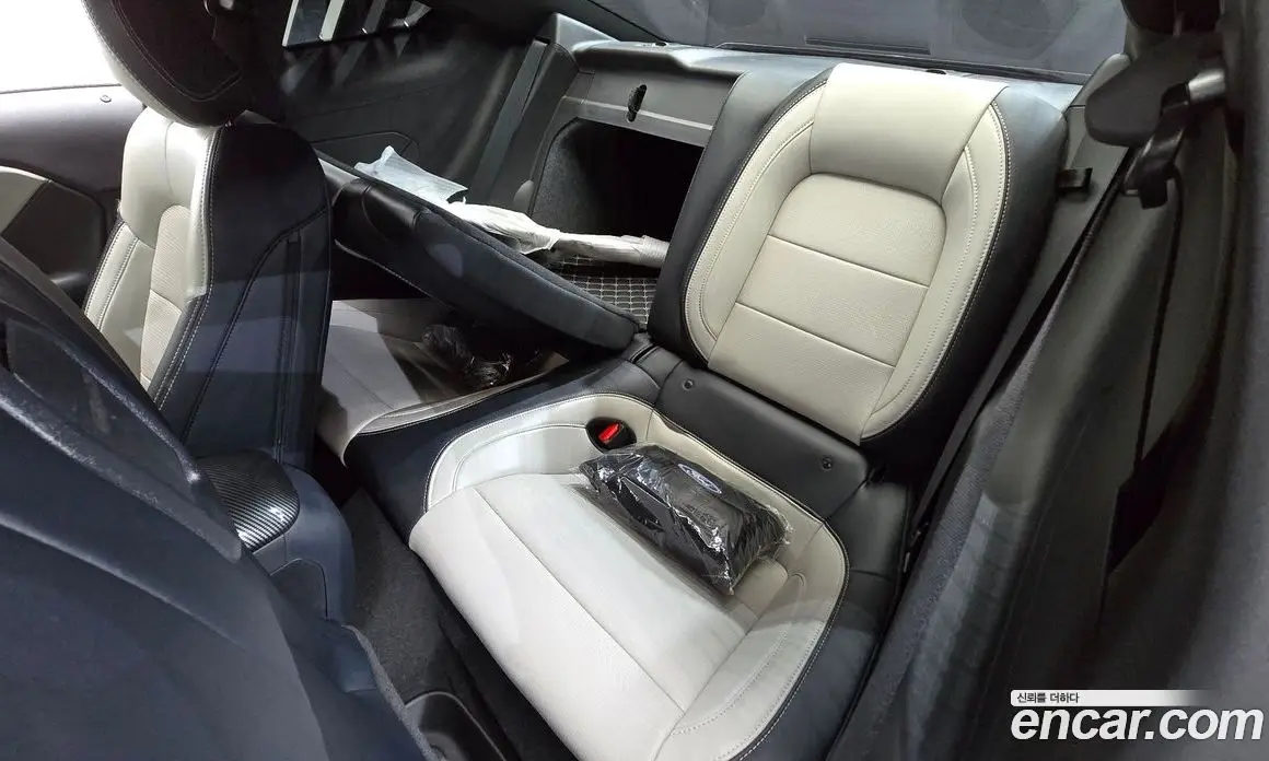 Ford Mustang 2024 2.3 автомат (гидро), фото 17