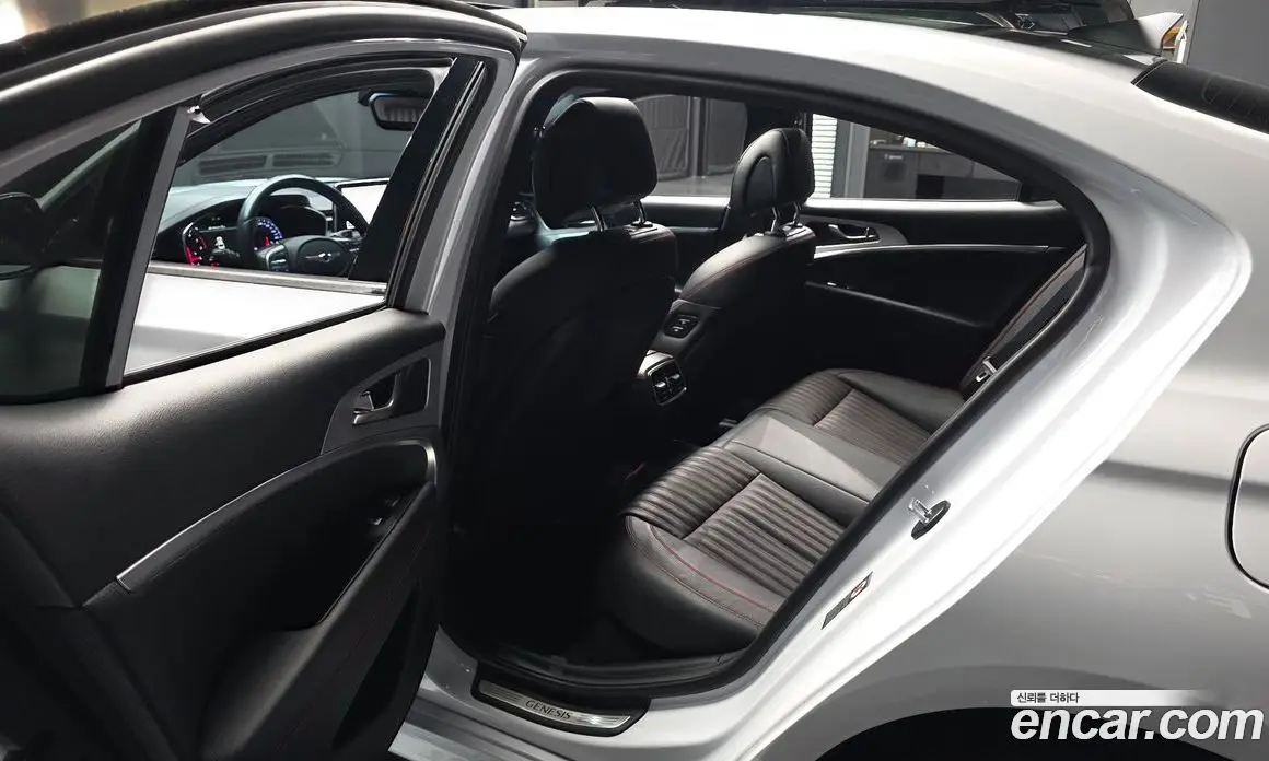Genesis G70 2018 2.0 автомат (гидро), фото 16