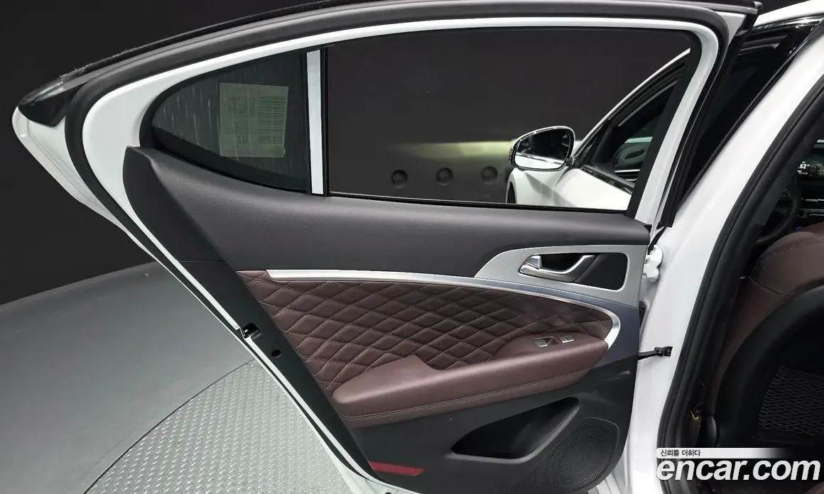 Genesis G70 2023 2.5 автомат (гидро), фото 14
