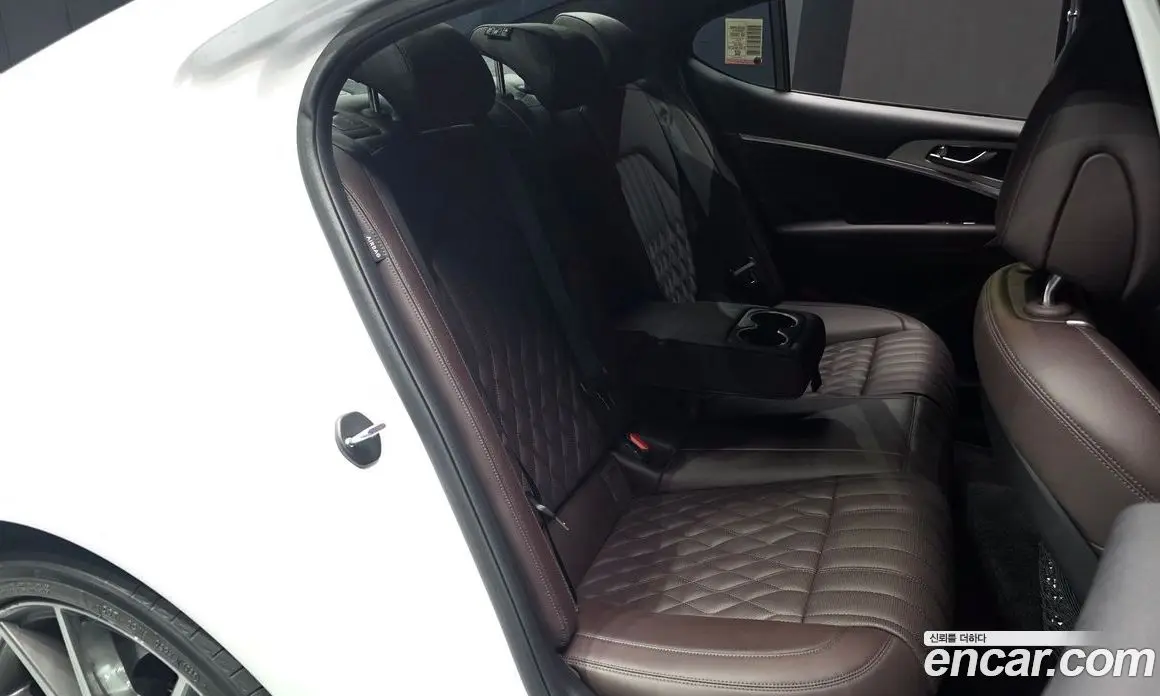 Genesis G70 2023 2.5 автомат (гидро), фото 17