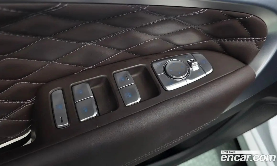 Genesis G70 2023 2.5 автомат (гидро), фото 27