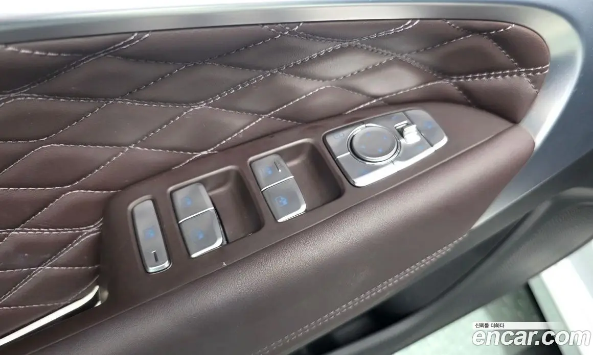 Genesis G70 2023 2.5 автомат (гидро), фото 28