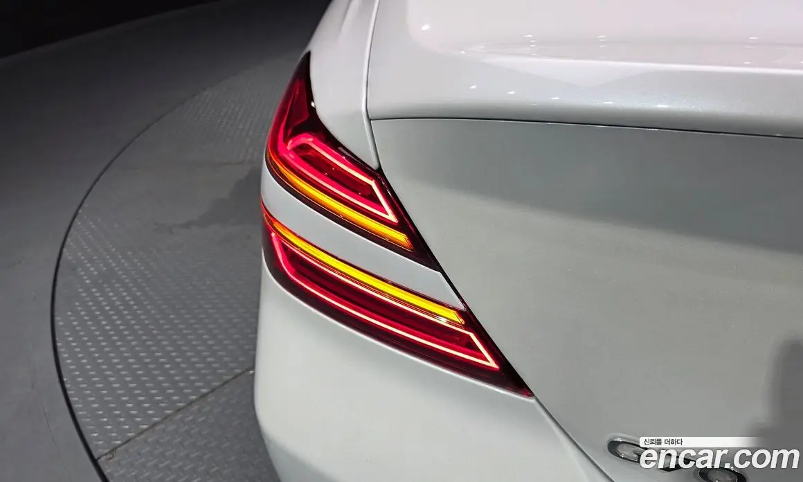 Genesis G70 2023 2.5 автомат (гидро), фото 8