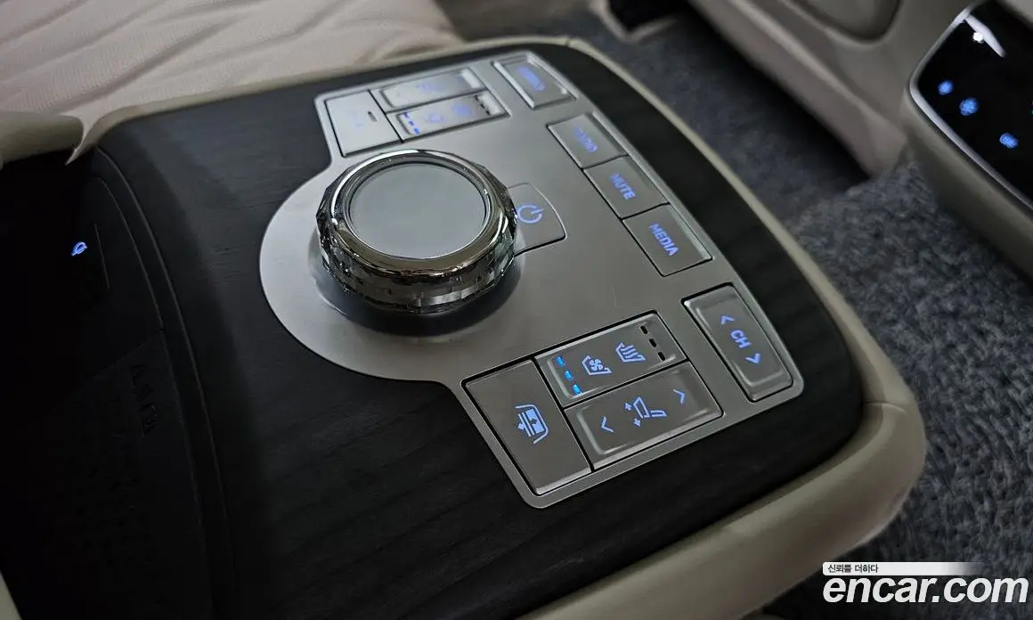 Genesis G80 2025 2.5 автомат (гидро), фото 24