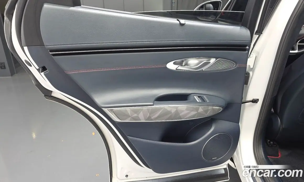 Genesis GV70 2021 3.5 автомат (гидро), фото 15