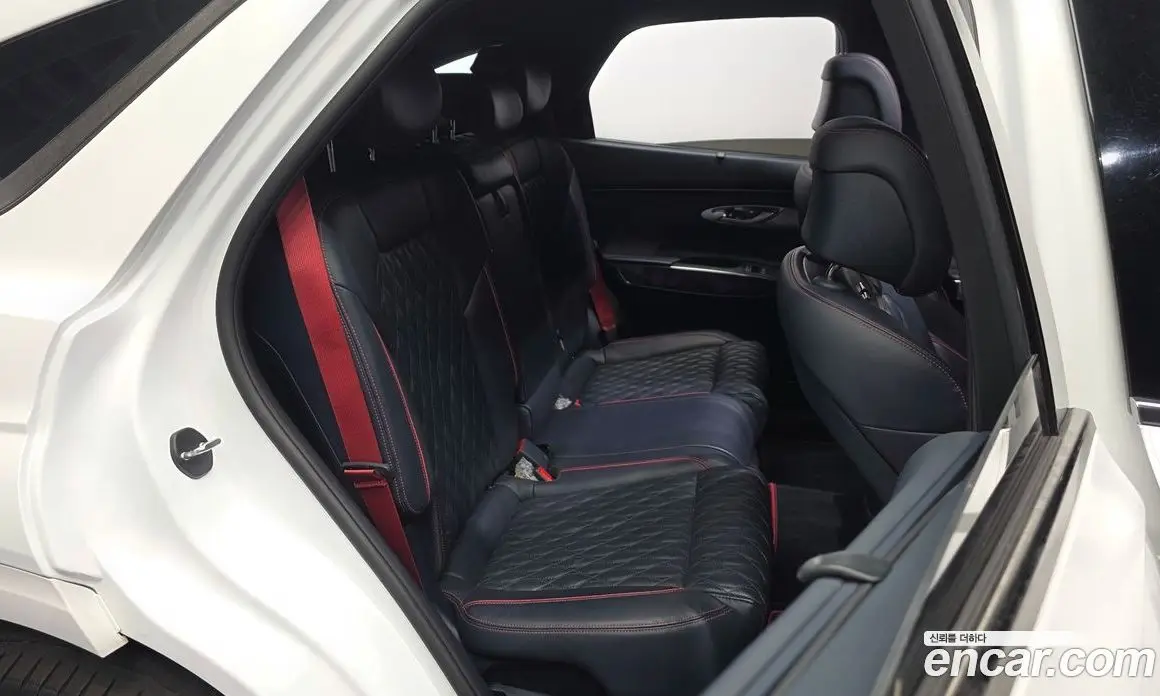 Genesis GV70 2021 3.5 автомат (гидро), фото 17