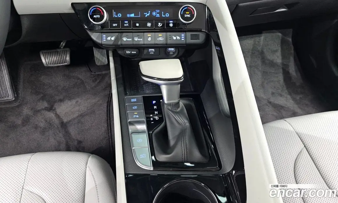 Hyundai Avante 2022 1.6 автомат (гидро), фото 12