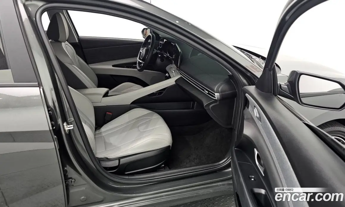 Hyundai Avante 2022 1.6 автомат (гидро), фото 16
