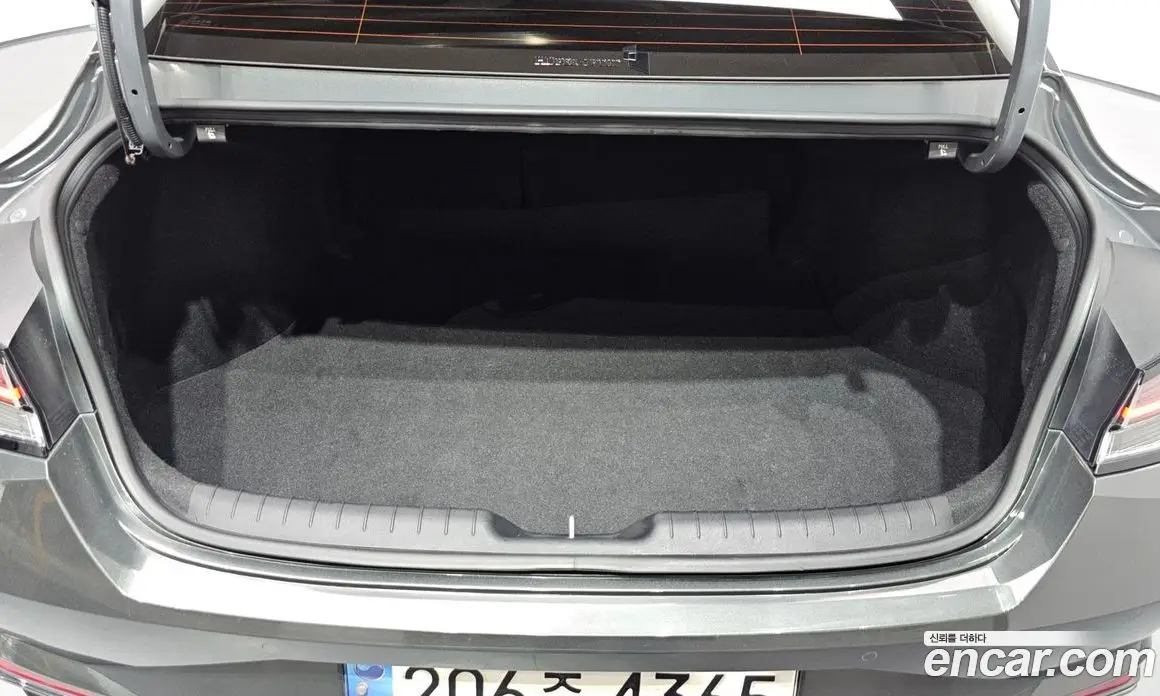 Hyundai Avante 2022 1.6 автомат (гидро), фото 22