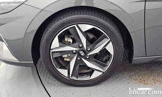 Hyundai Avante 2022 1.6 автомат (гидро), миниатюра 5