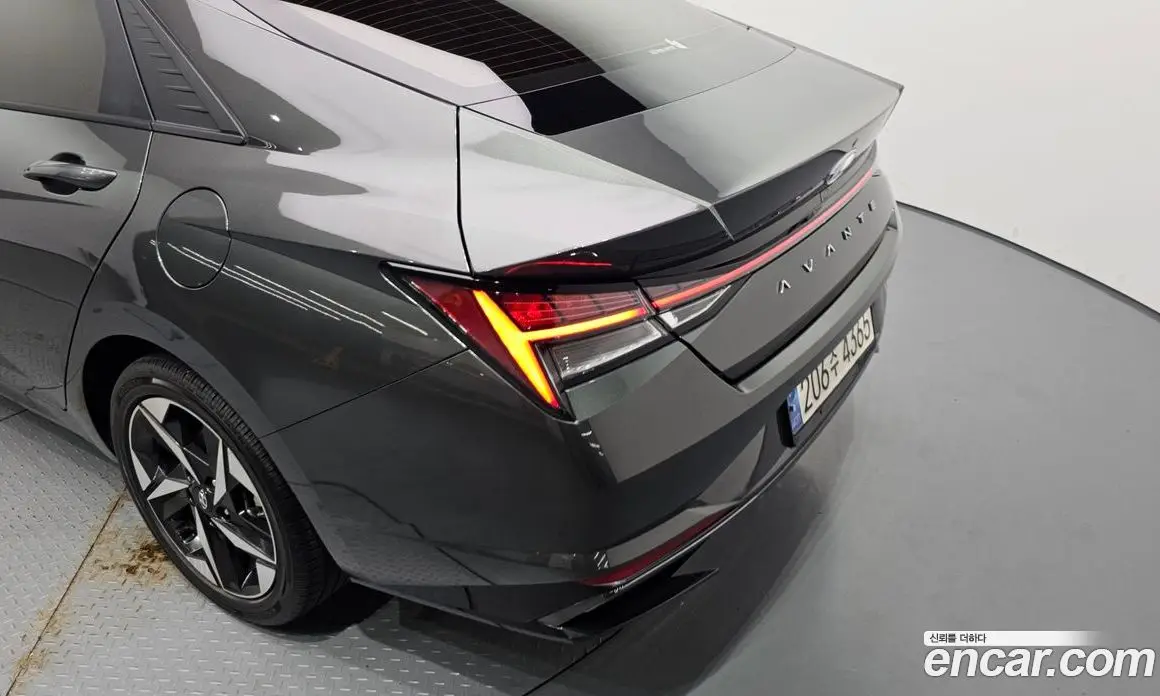 Hyundai Avante 2022 1.6 автомат (гидро), фото 9