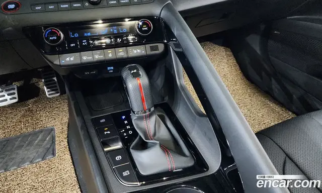 Hyundai Avante 2023 1.6 автомат (гидро), миниатюра 11