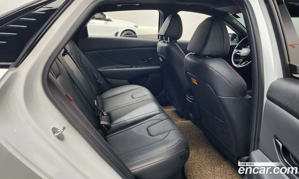 Hyundai Avante 2023 1.6 автомат (гидро), фото 16