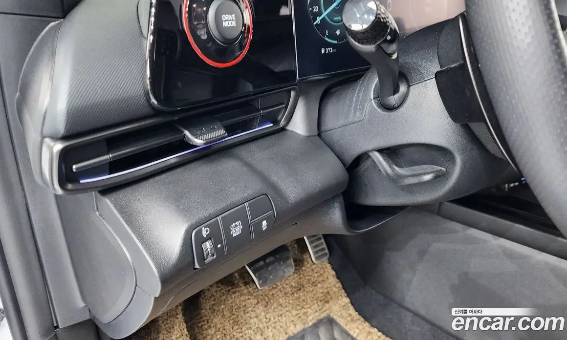 Hyundai Avante 2023 1.6 автомат (гидро), фото 26