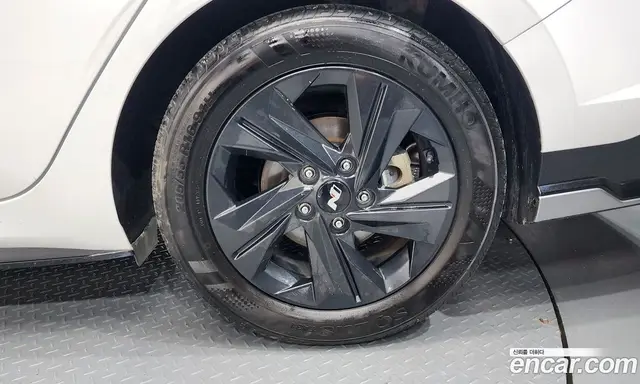 Hyundai Avante 2023 1.6 автомат (гидро), миниатюра 6