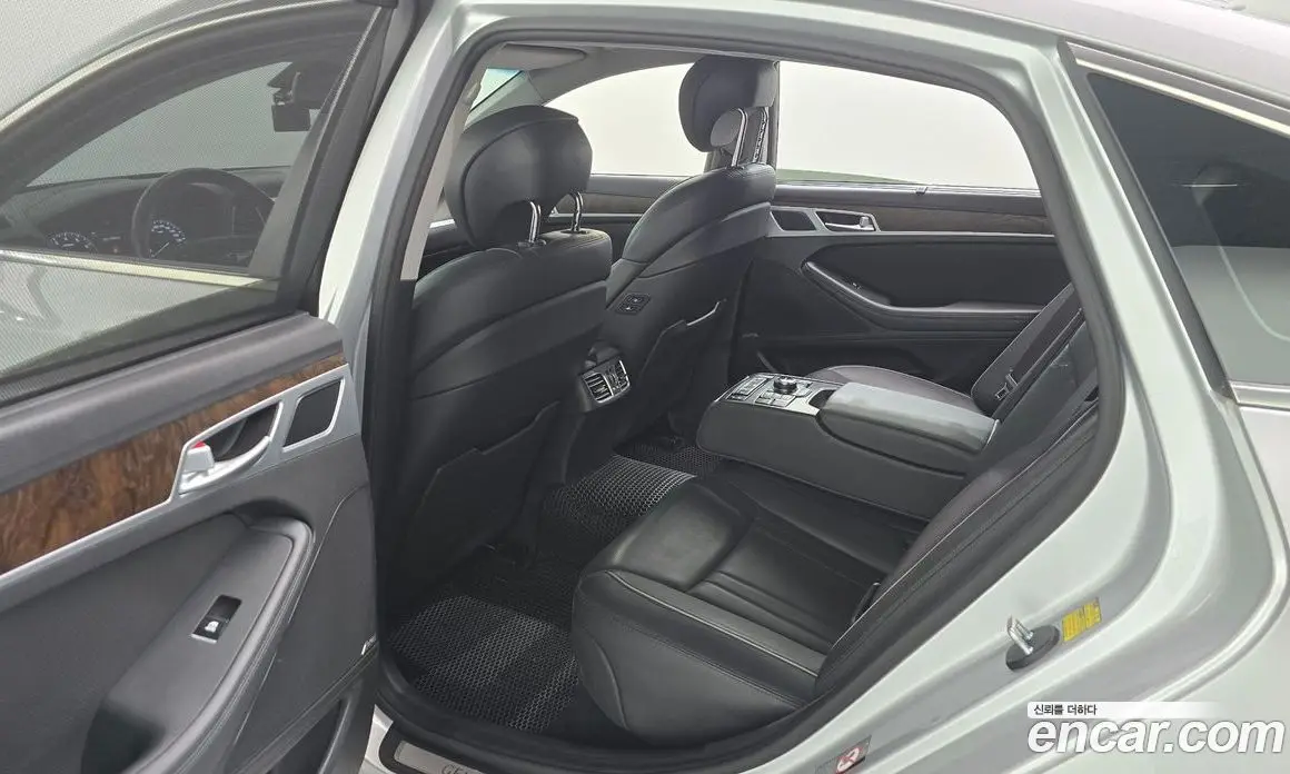 Hyundai Genesis 2014 3.8 автомат (гидро), фото 12 Hyundai Genesis 2014 3.8 автомат (гидро), фото 12