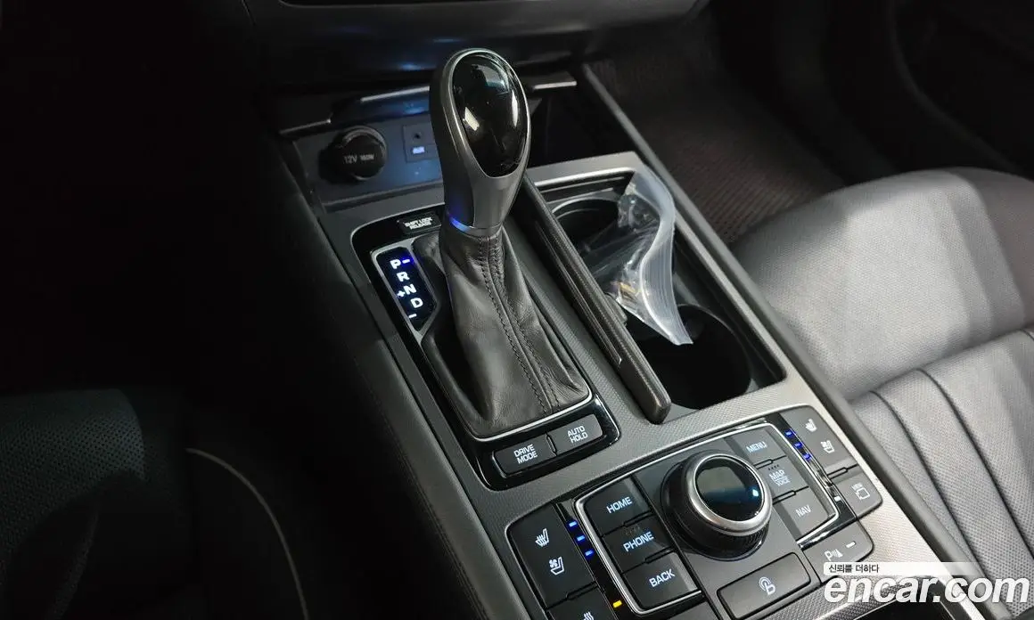 Hyundai Genesis 2014 3.8 автомат (гидро), фото 9 Hyundai Genesis 2014 3.8 автомат (гидро), фото 9