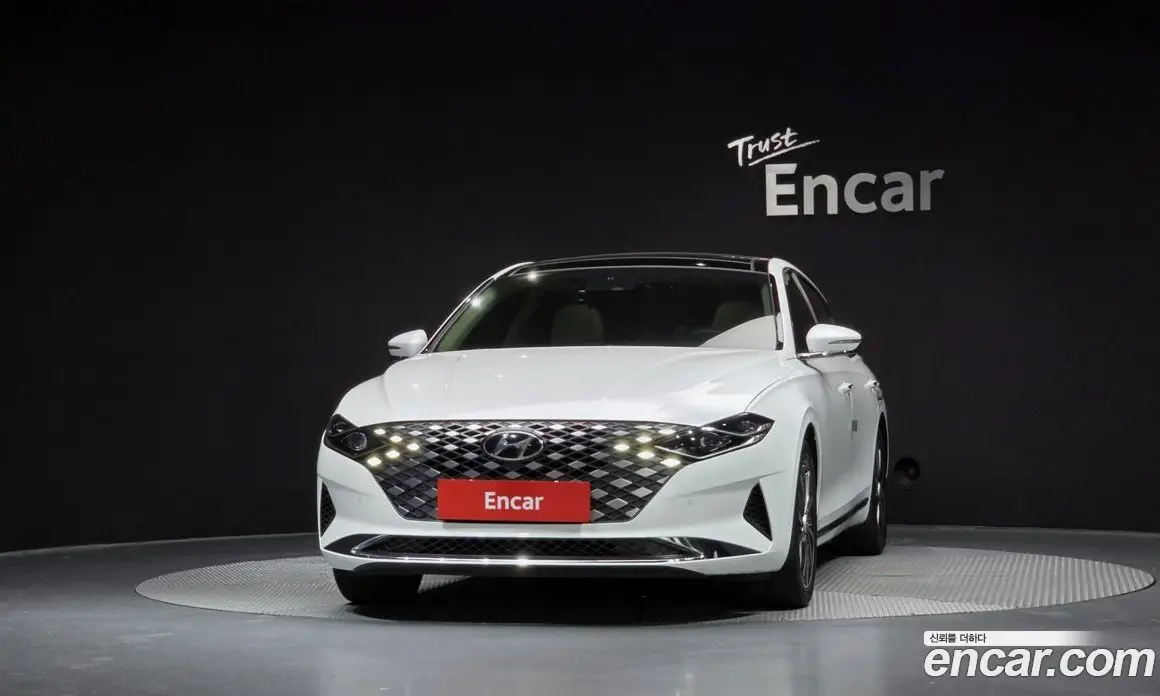 Hyundai Grandeur 2022 2.5 автомат (гидро), фото 3