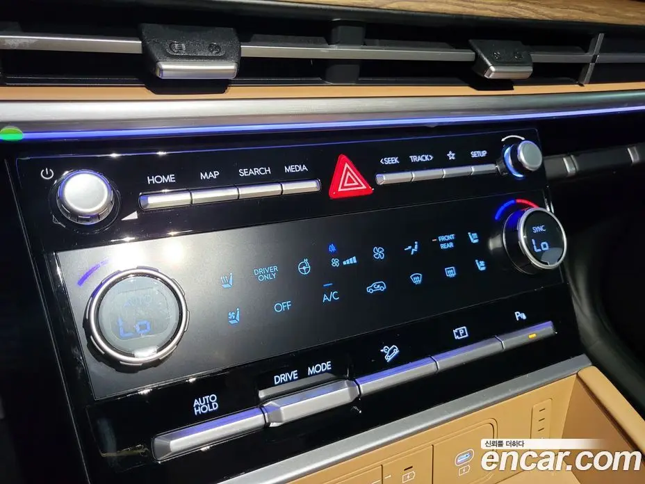 Hyundai Santa Fe 2025 1.6 автомат (гидро), фото 11