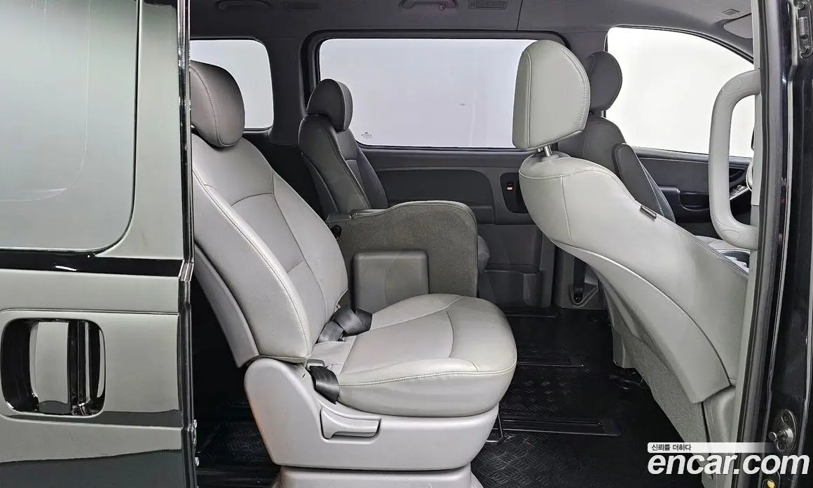 Hyundai Starex 2016 2.5 автомат (гидро), фото 11 Hyundai Starex 2016 2.5 автомат (гидро), фото 11