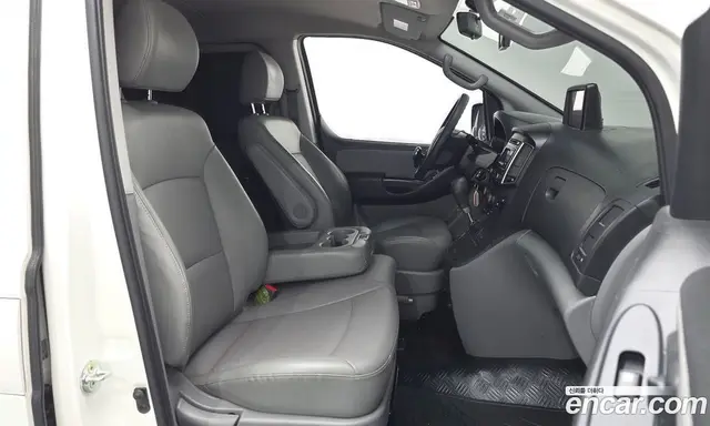 Hyundai Starex 2019 2.5 автомат (гидро), миниатюра 11 Hyundai Starex 2019 2.5 автомат (гидро), миниатюра 11