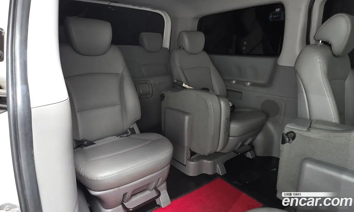 Hyundai Starex 2019 2.5 автомат (гидро), фото 13 Hyundai Starex 2019 2.5 автомат (гидро), фото 13